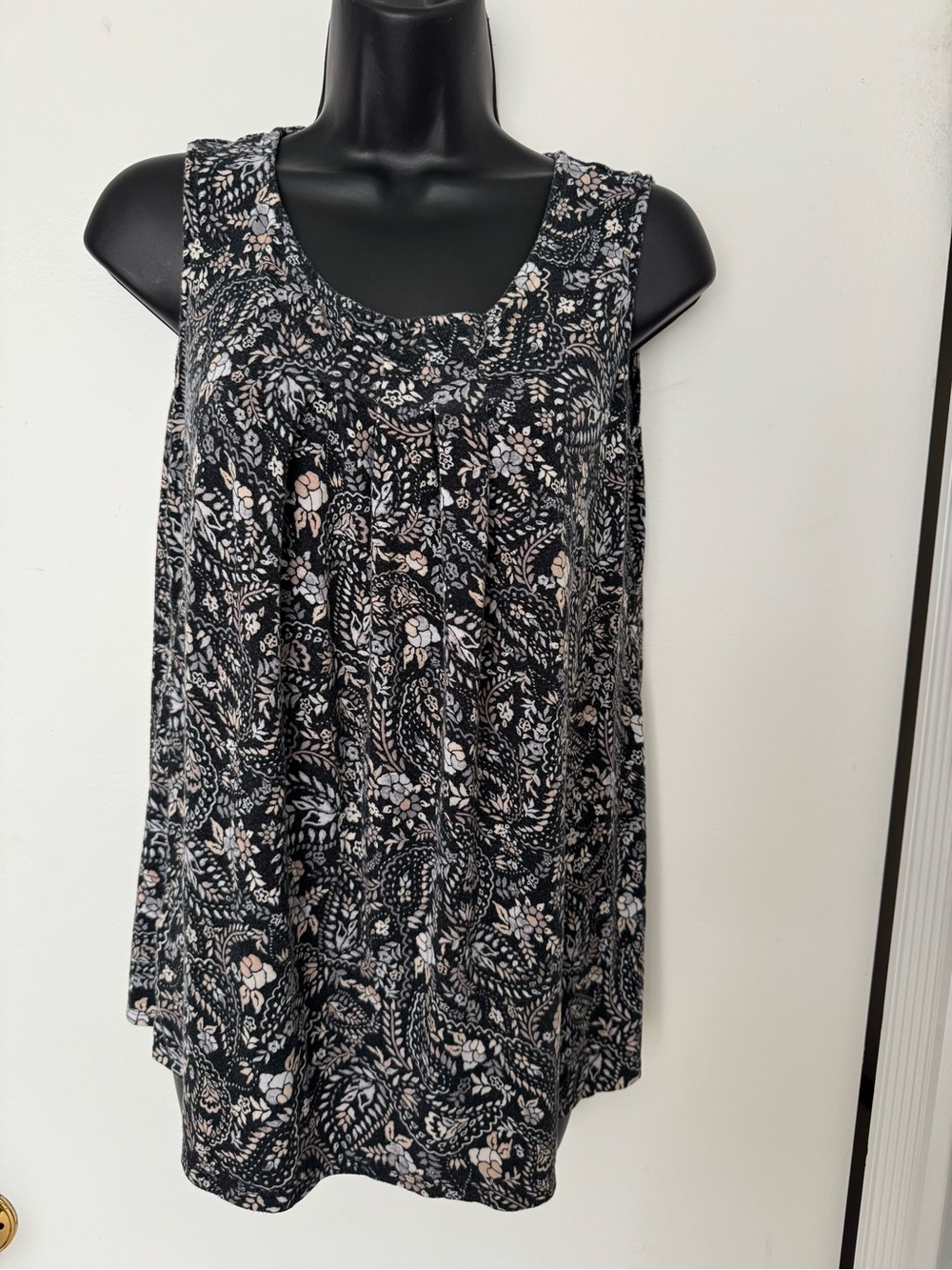 Croft & Barrow Sleeveless Black Floral Print Women’s Tank Top